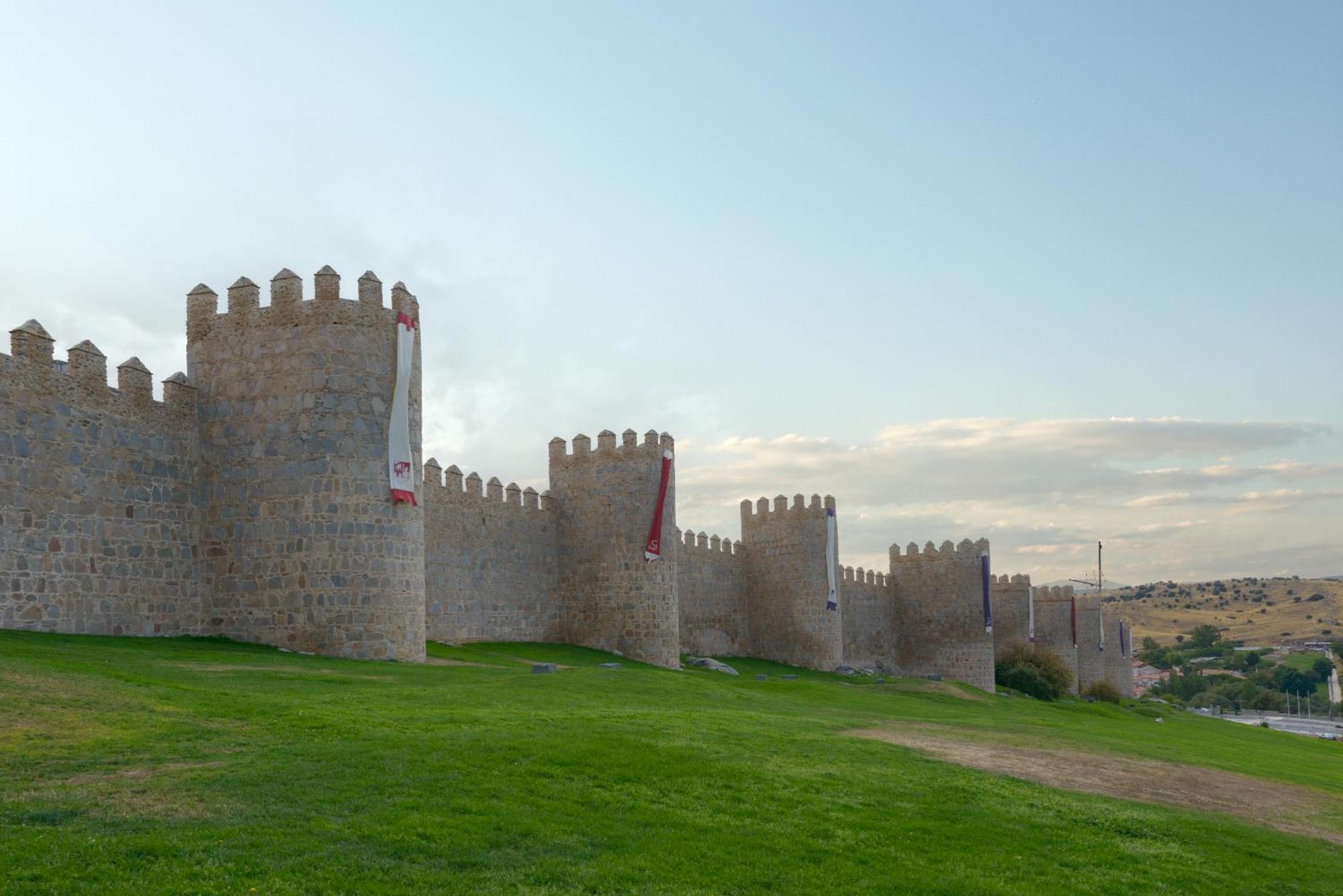Balcony View To Avila'S Alcazar Ávila Exterior foto