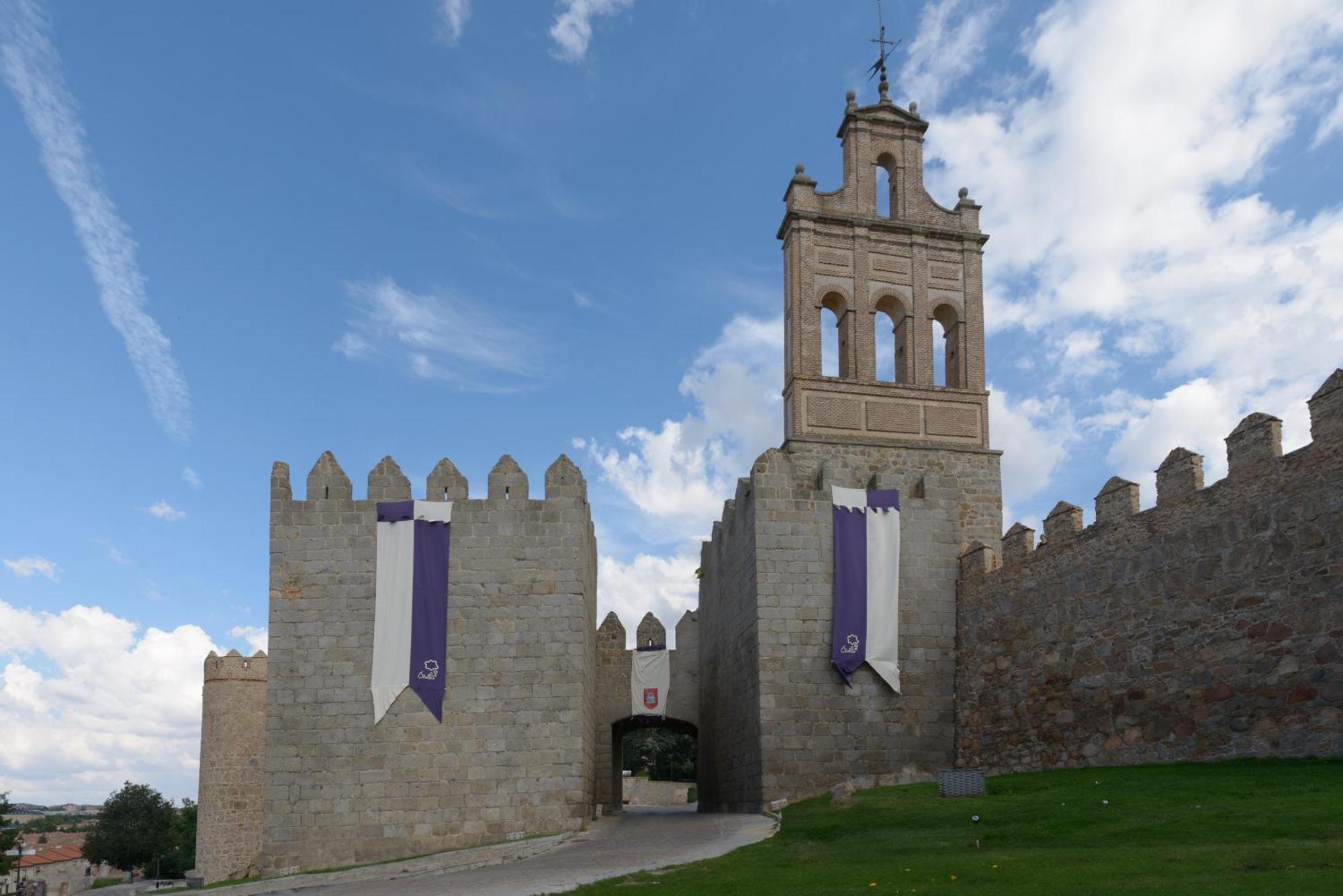 Balcony View To Avila'S Alcazar Ávila Exterior foto